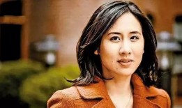 华裔女作家爆料新闻,真相令人震惊